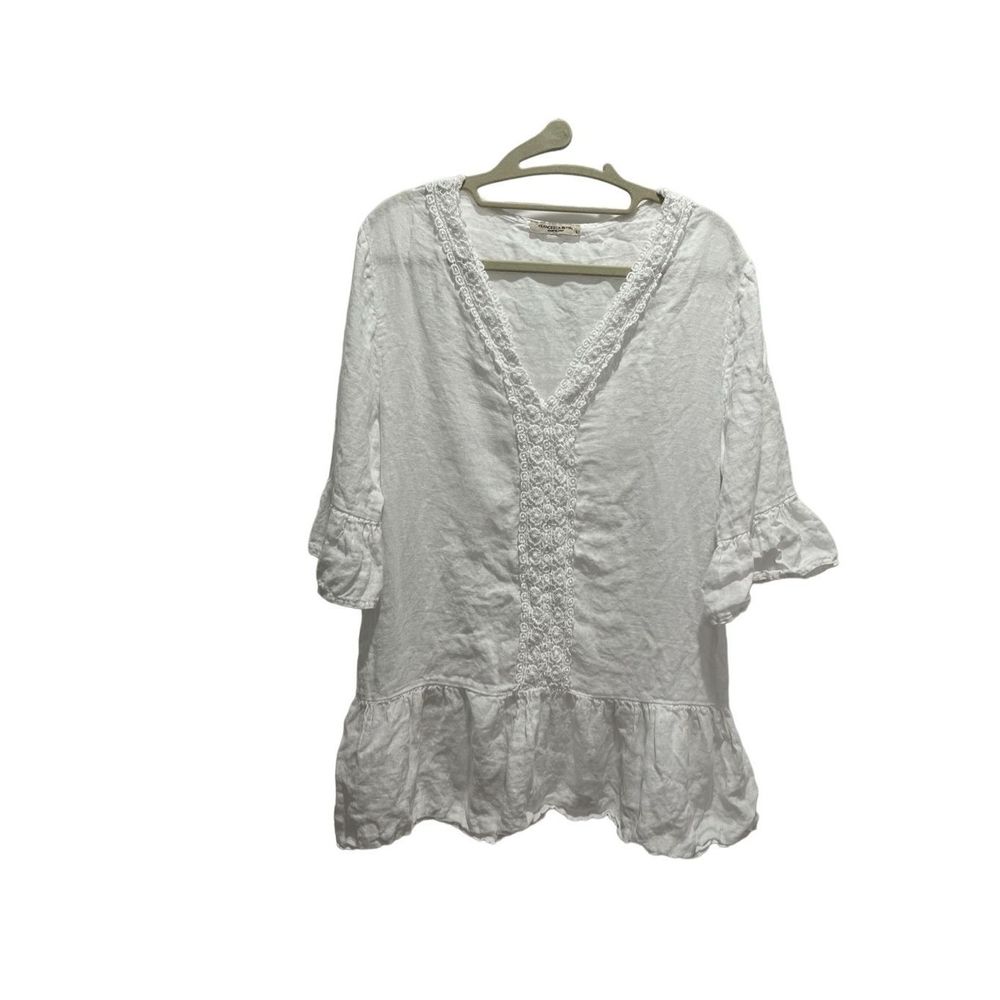 Francesca Bettini 100% linen white top, women’s size L